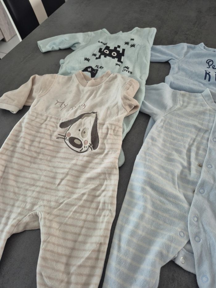 8 pyjamas Velours 3mois - photo numéro 2