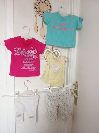 Lot de vêtements bébé fille 0-1  mois , 53 cm,  tee shirt, débardeur, legging, mi saison été, rose, jaune, bleu, blanc