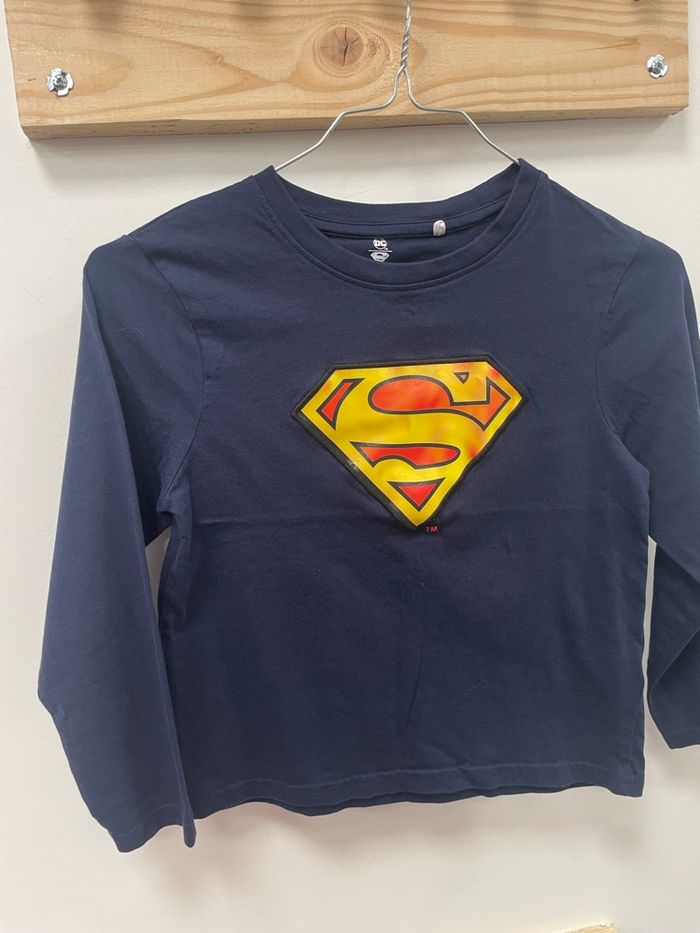 T-shirt Superman DC – Taille 8 ans – Très bon et attends - photo numéro 3