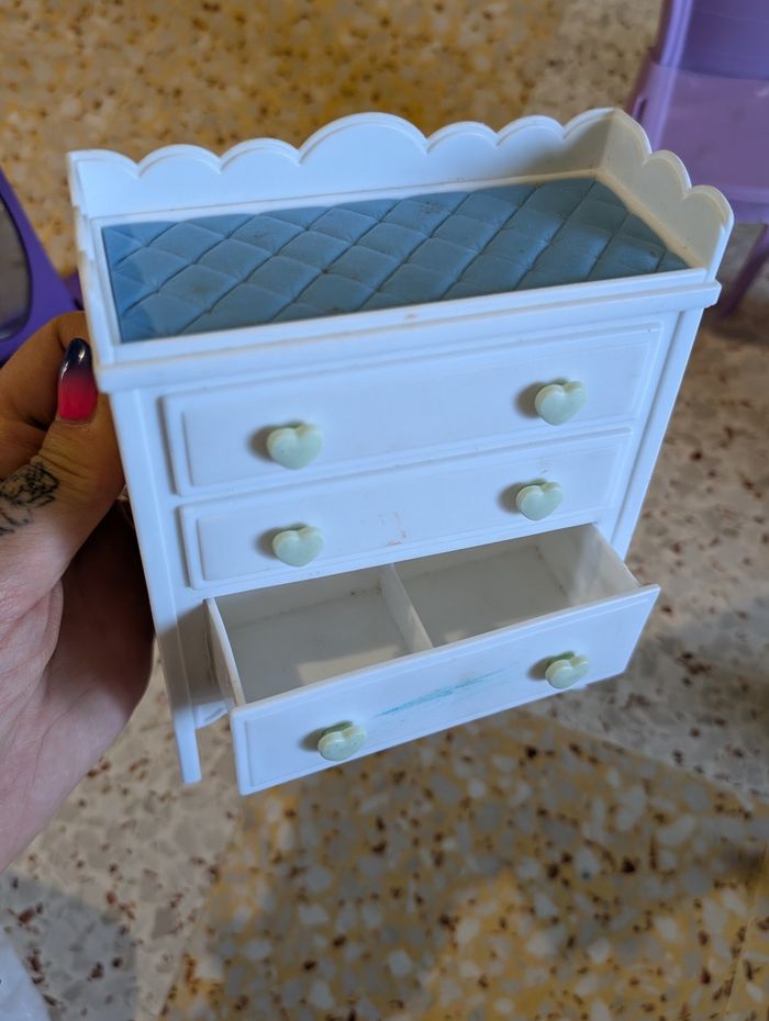 Lot d'accessoires barbie ou maison de poupée - photo numéro 8
