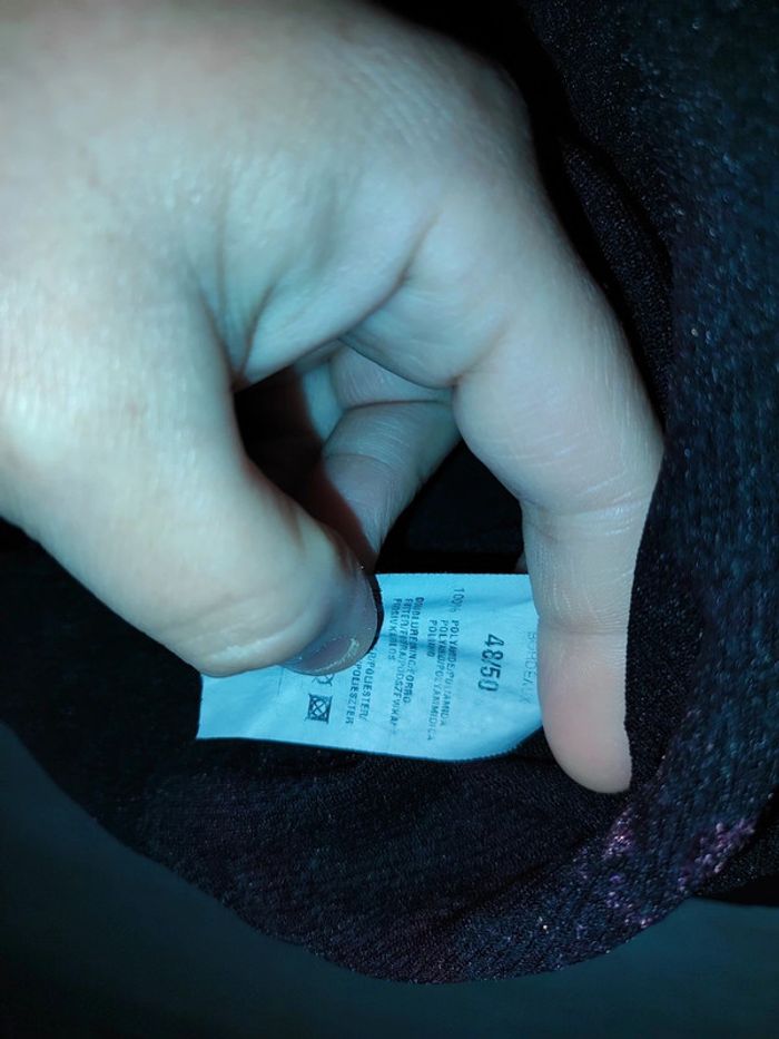 Petit haut bordeau et noir transparent avec doublure en dessous - photo numéro 4