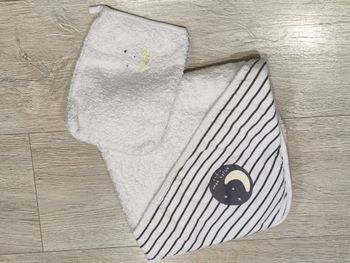 Cape sortie de bain marinière + Gant Kiabi