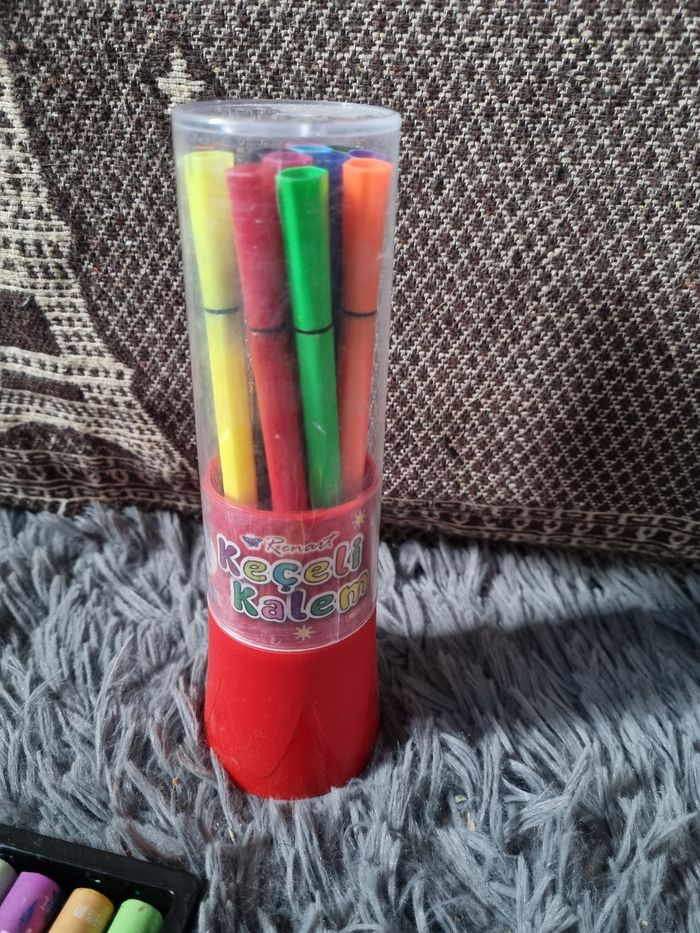 Lot fournitures à dessins ou scolaires - photo numéro 4