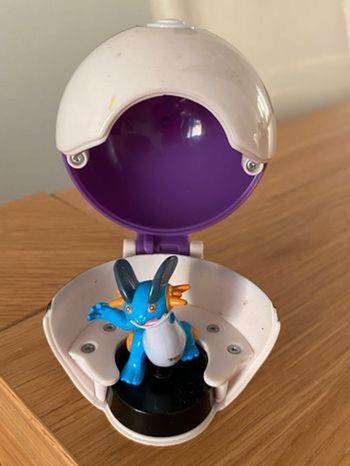 Pokémon lançeur Pokeball + figurine extra bille
