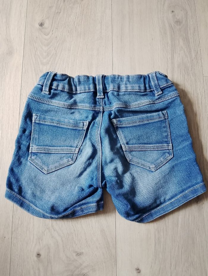 Short jean bleu 7/8 ans - photo numéro 2
