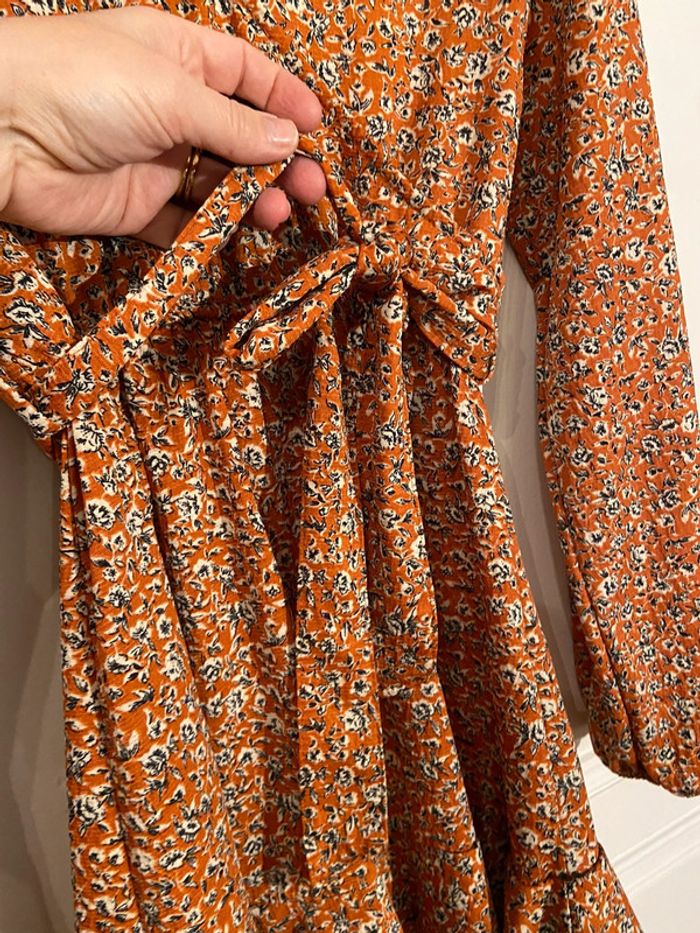 Robe cache coeur volantée orange motifs noirs Pull and Bear taille S - photo numéro 20