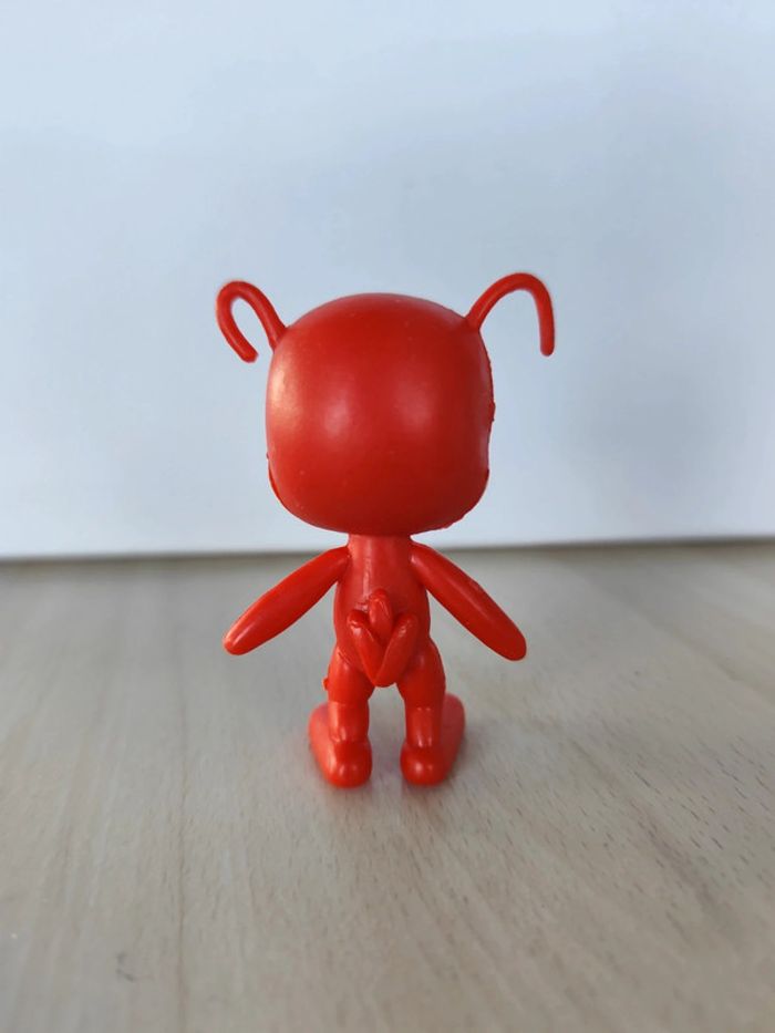 Figurine tikki miraculous Lady bug - photo numéro 2