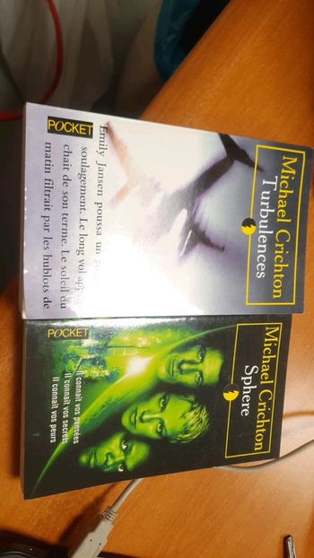 2 livres suspense crichton