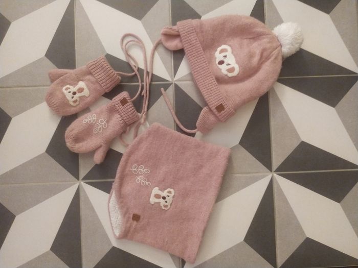 Ensemble bonnet, snood et moufles rose Koala Obaibi 3 ans