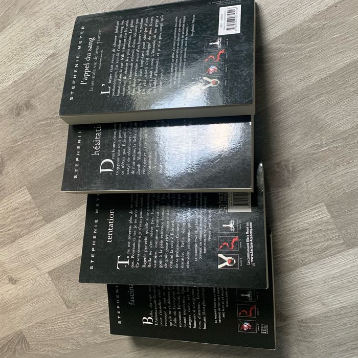 4 livres twilight - photo numéro 3