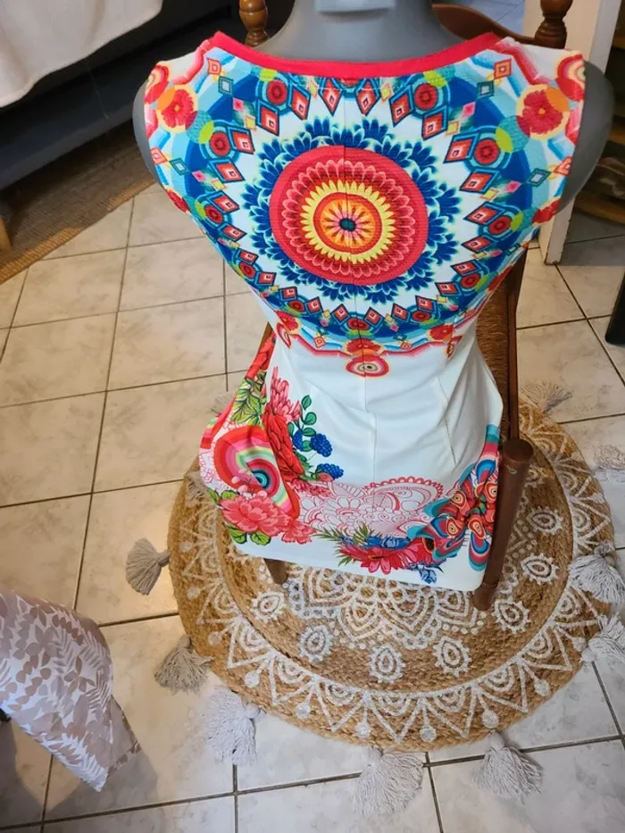 Belle robe coloré s/m - photo numéro 7
