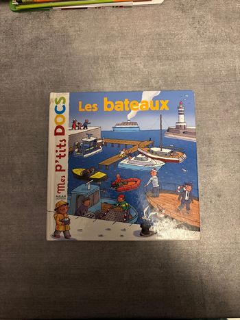 Livre mes petits docs les bateaux