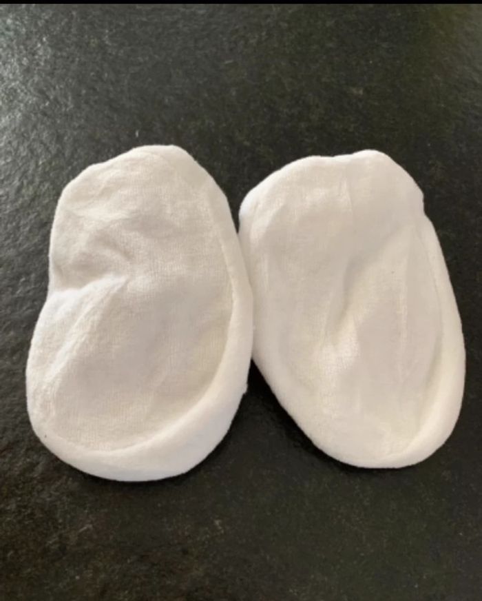 Chaussons blanc - photo numéro 3