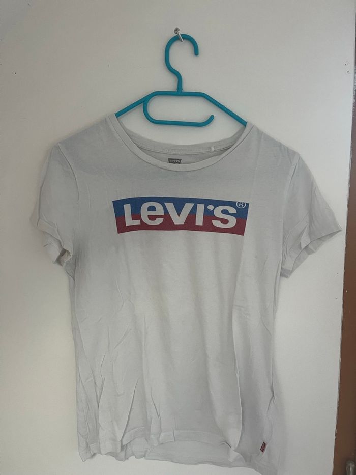 t shirt levi’s