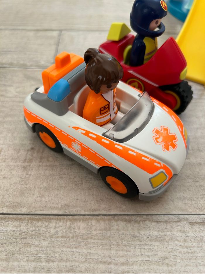 Playmobil  junior le parc +infirmiere et motard - photo numéro 8