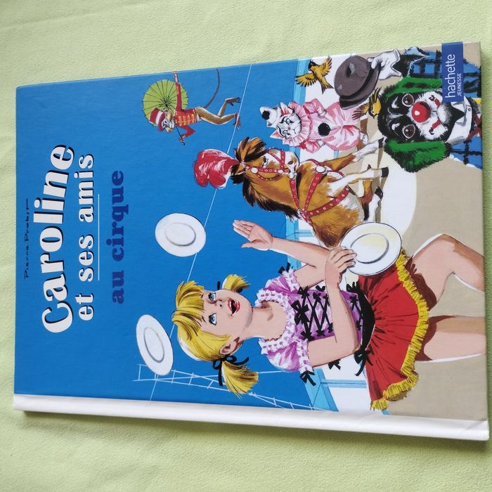 Livre enfant Caroline et ses amis