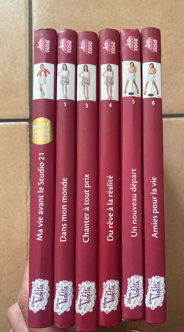Lot livres Violetta - photo numéro 3