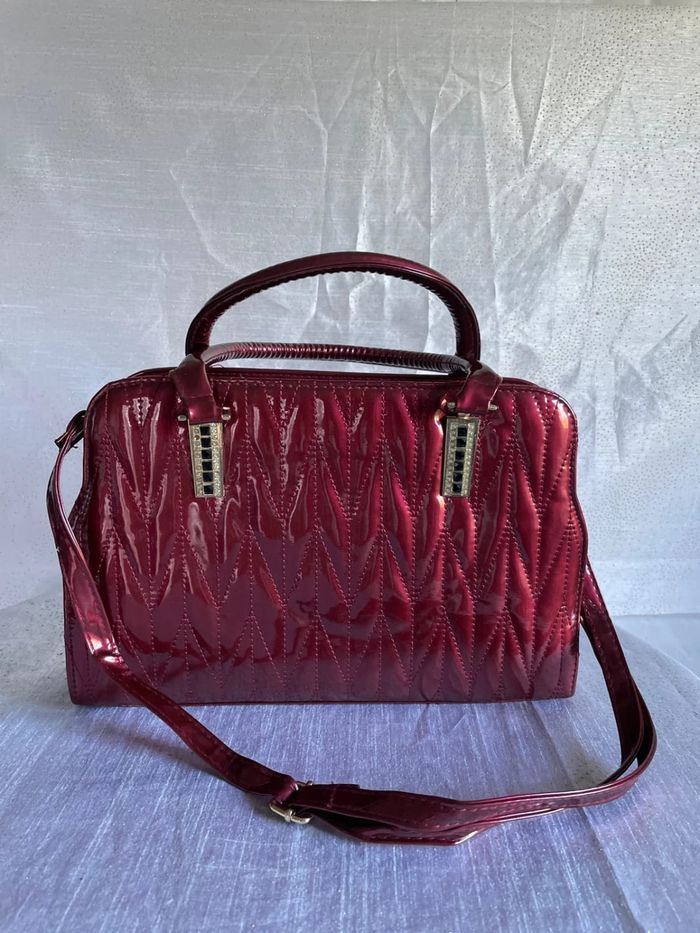 Sac vinyle rouge - Comme neuf