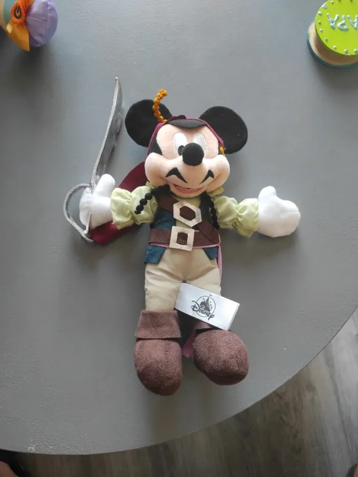 Peluche Mickey Disneyland Paris Disney pirates des caraïbes