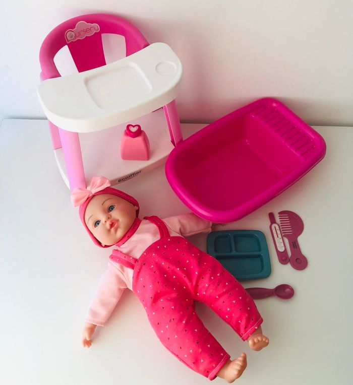 Poupée avec accessoires - photo numéro 3