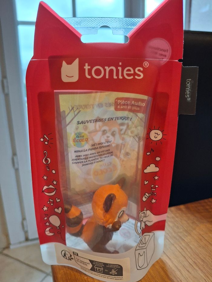 Tonies ies sauvetages en terre panda roux