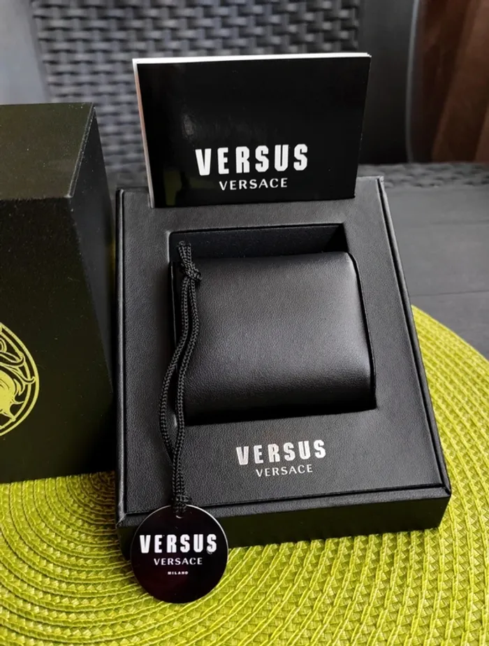 Boîte / Coffret pour montre Versace - photo numéro 2