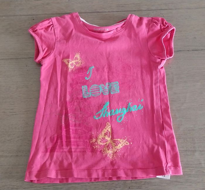 Haut mc fille 5ans en tres bon état