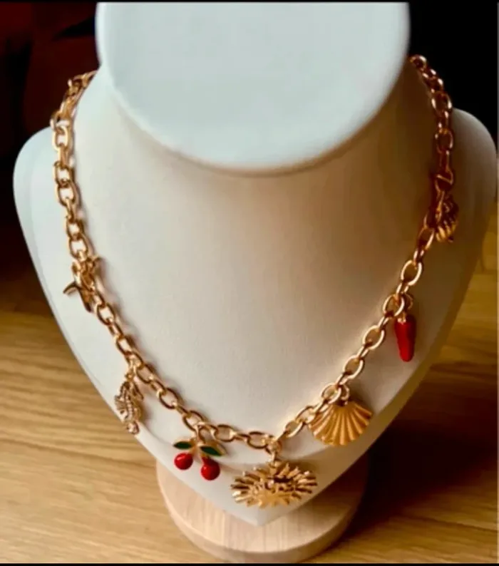 Collier à breloques soleil - photo numéro 4