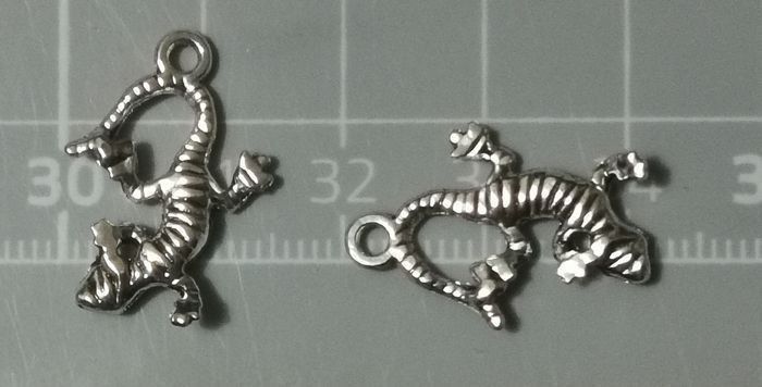 3 x pendentifs "gecko" en métal argenté vieilli - photo numéro 2