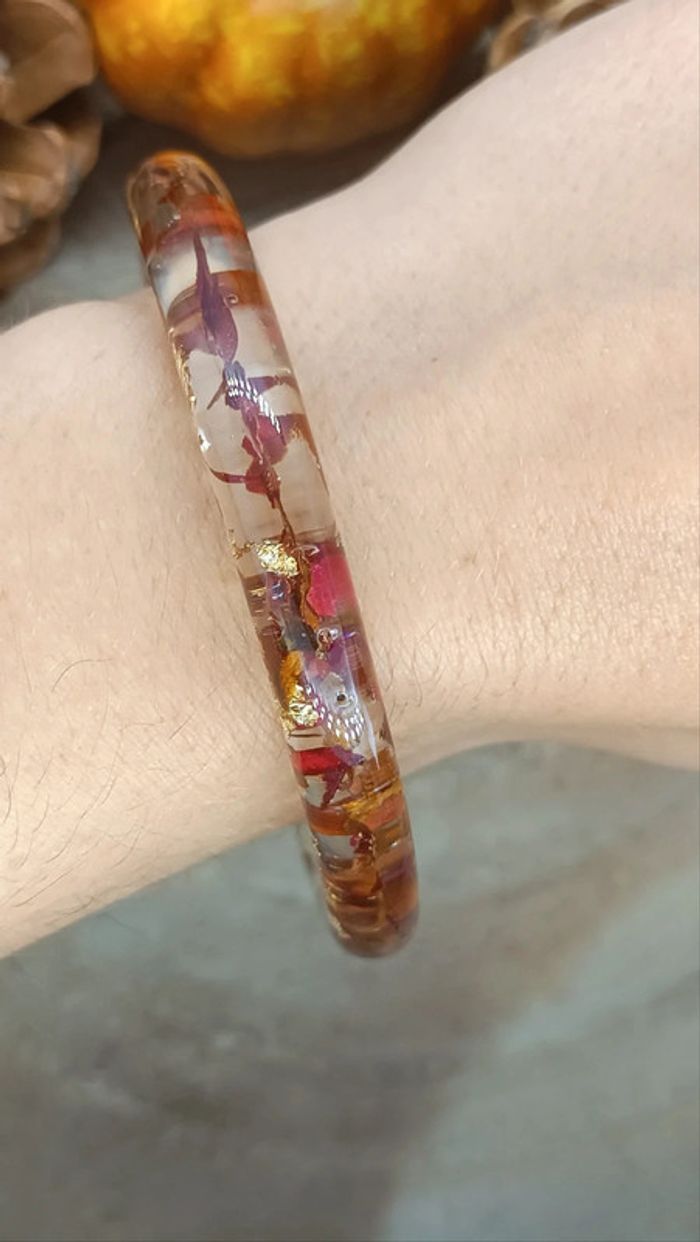 Joli bracelet en résine