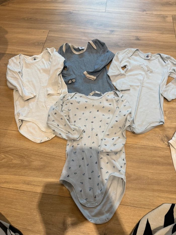 Lot body petit bateau