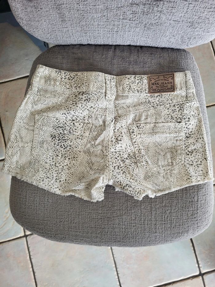 Magnifique short . - photo numéro 2