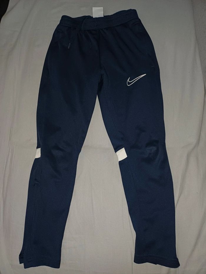 Superbe jogging 8 ans garçon Nike