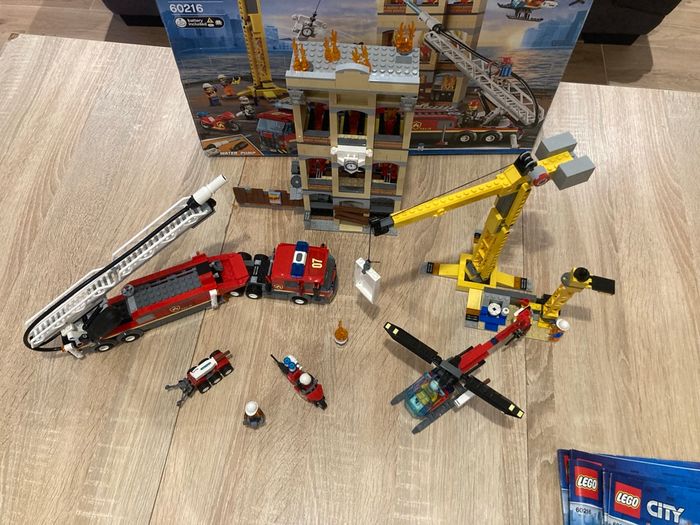 Lego 60216 Les pompiers du centre ville - photo numéro 2