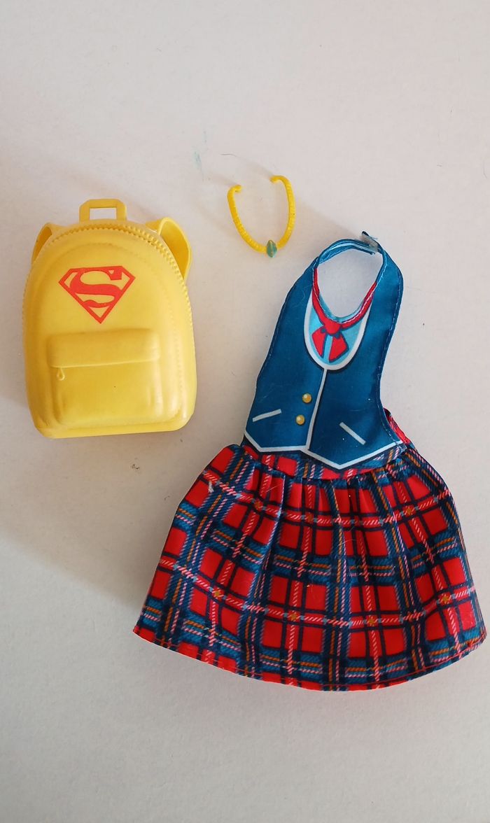 Tenue barbie superman
