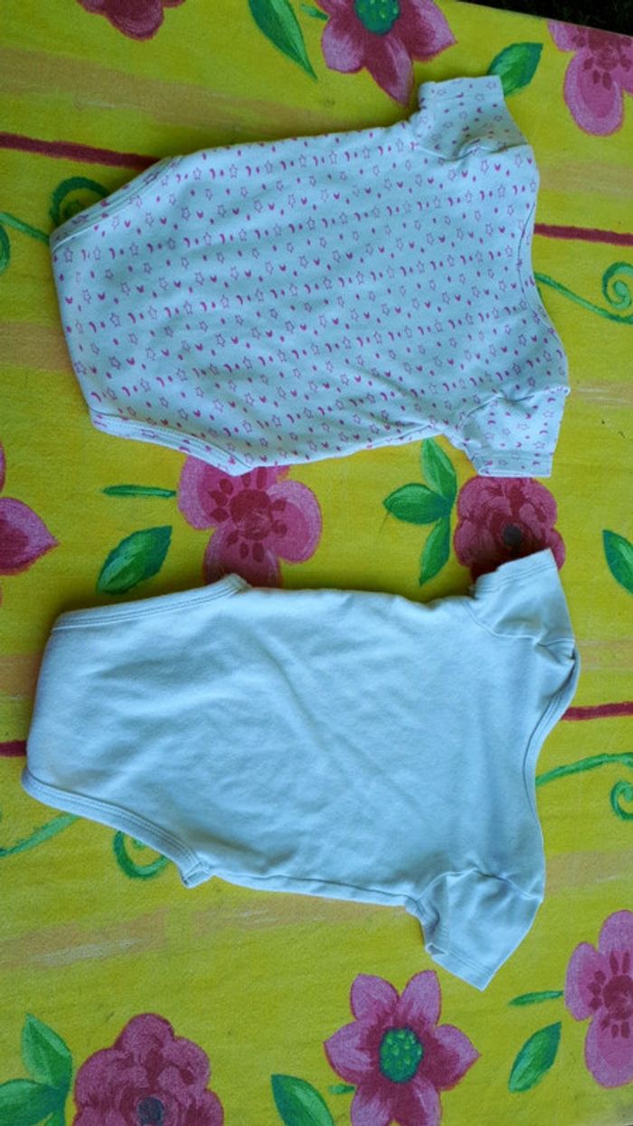 2 bodys - photo numéro 4