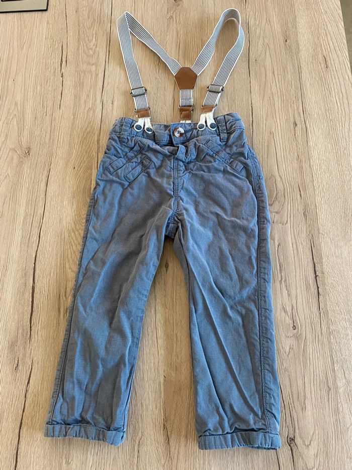 Pantalon avec bretelles