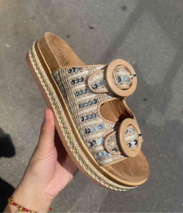 Sandales compensés à sequins - photo numéro 2
