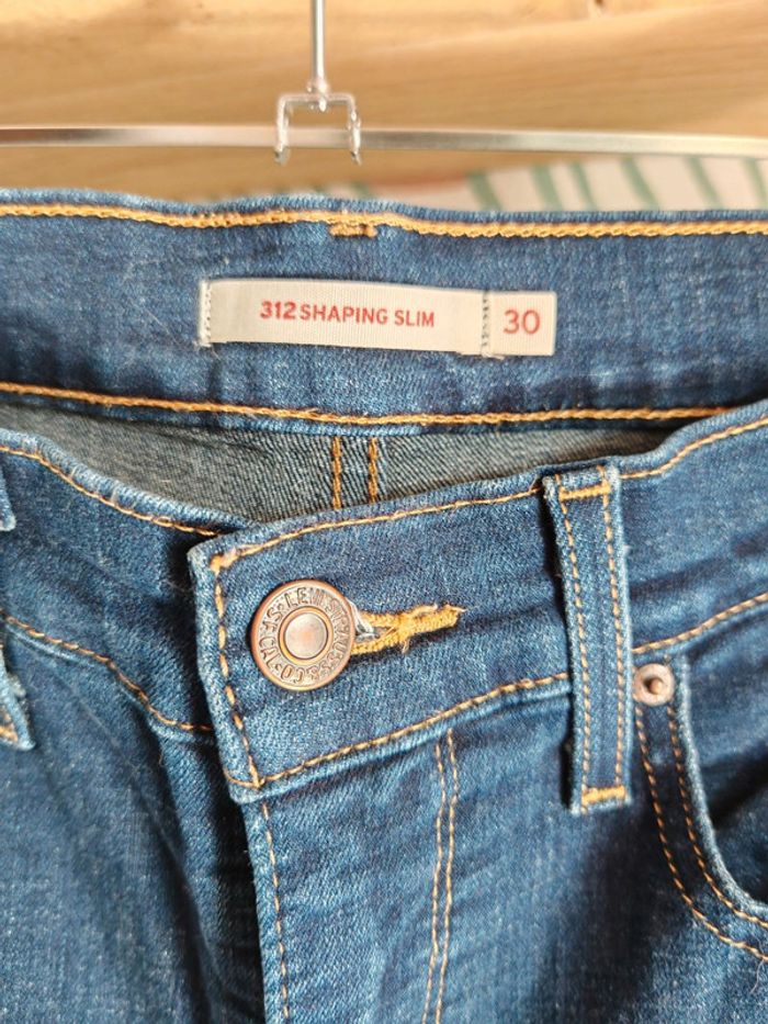 Jean slim Levi's 312 taille 30 - photo numéro 4