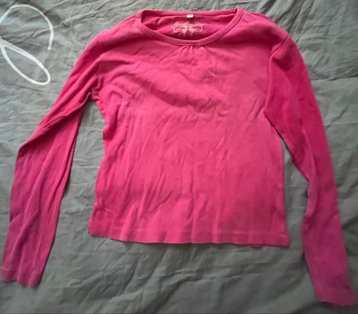 T shirt pour fille 12 ans en bon état