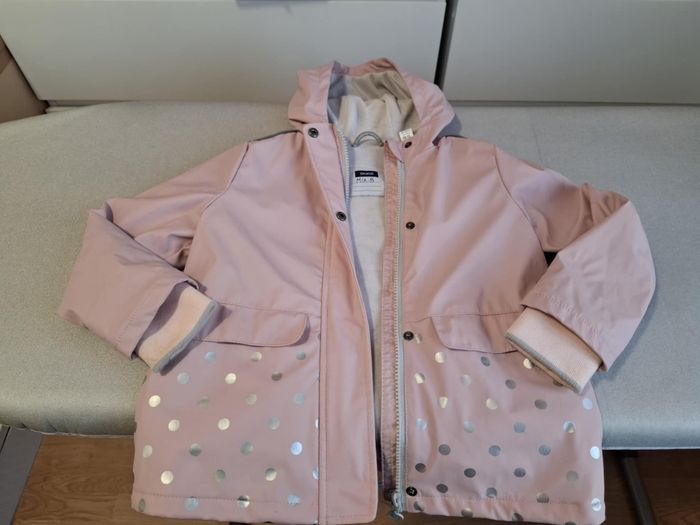 Beau blouson coupe-vent/pluie fille Okaïdi 4 ans rose/argenté très bon état