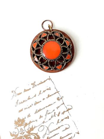 Magnifique pendentif médaillon style vintage bohème ethnique