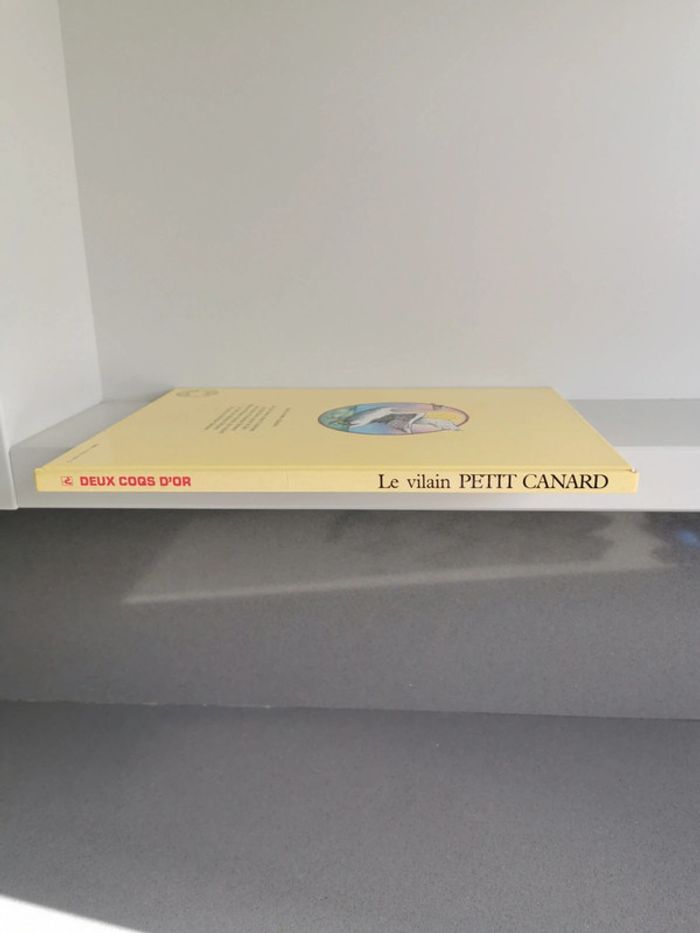 Le vilain petit canard éditions deux coqs d'or - photo numéro 3