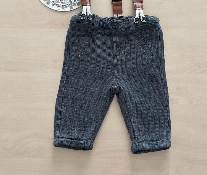Pantalon + bretelles kiabi 3 mois 56-62 cm - photo numéro 3