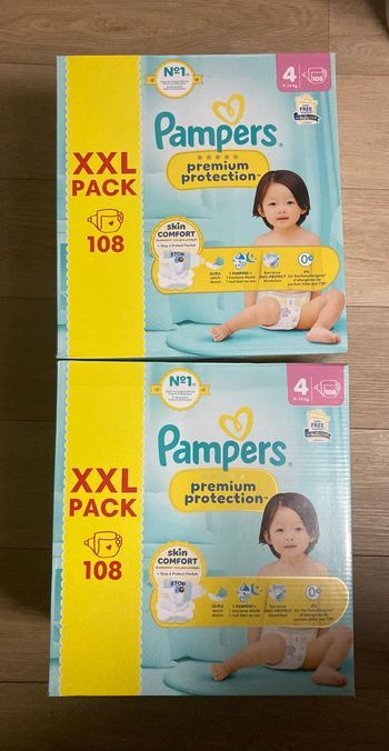 216 couches Pampers premium taille 4