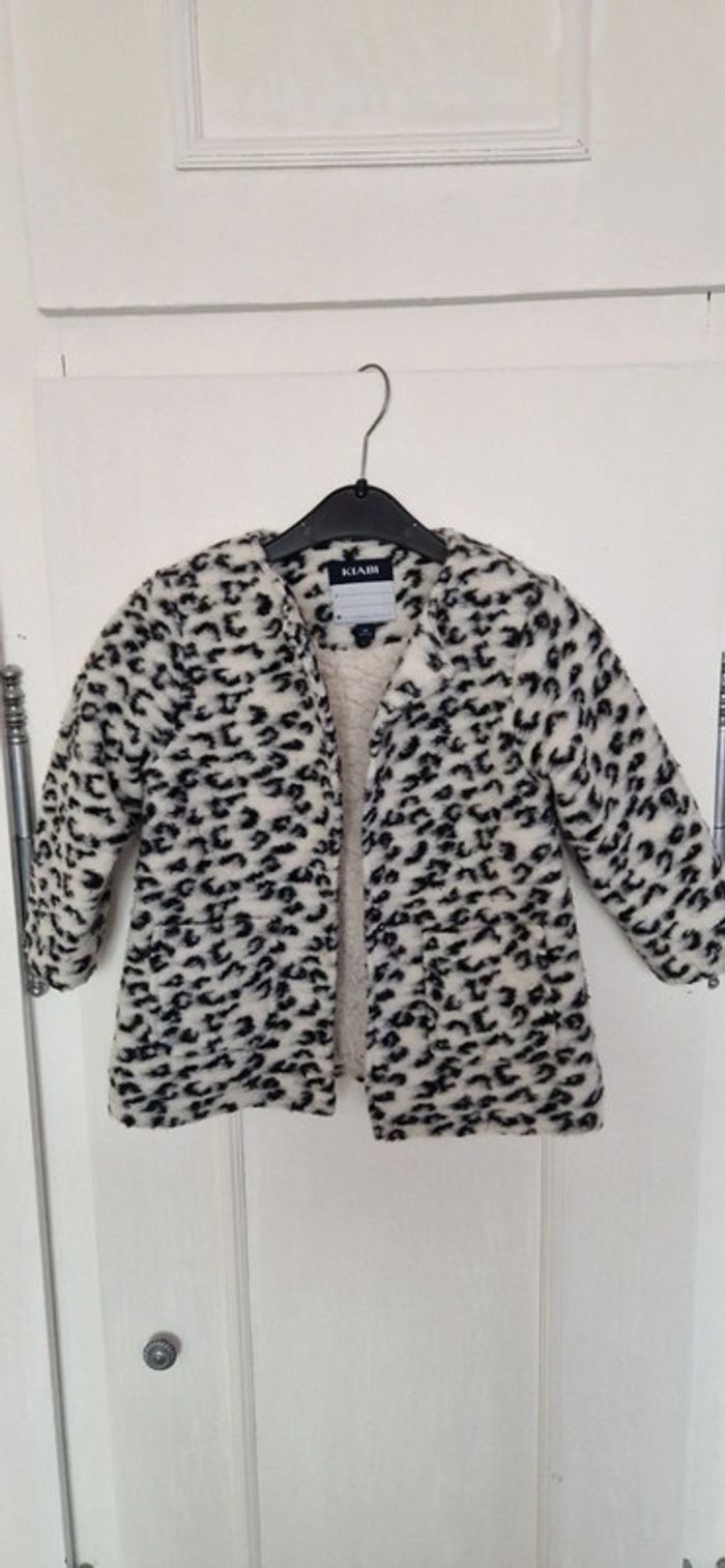 Manteau fausse fourrure fille 3 ans