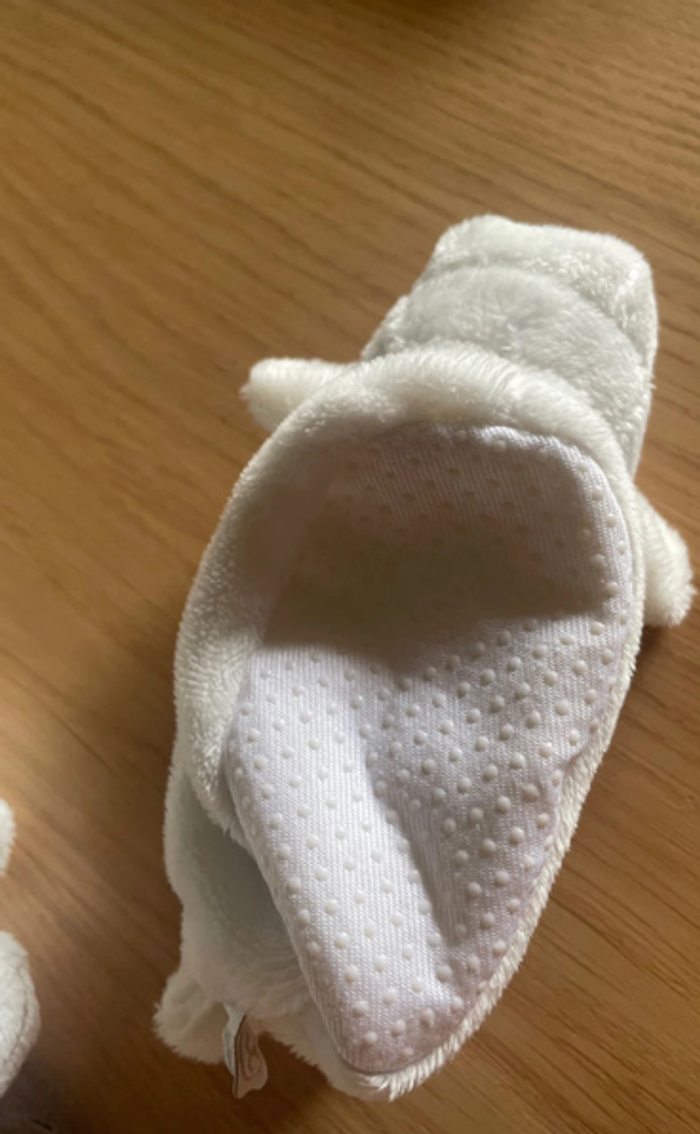 Chaussons noukies 16 - photo numéro 3