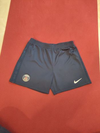 Short foot PSG Nike Authentique Officiel taille enfant 6/8 ans