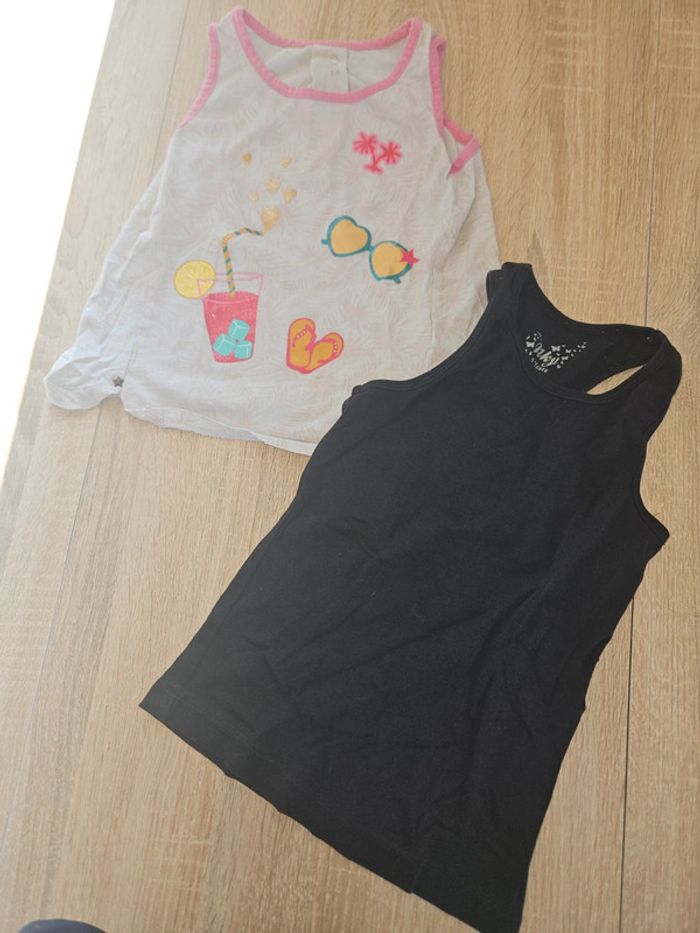 Lot de 2 débardeurs 5 ans