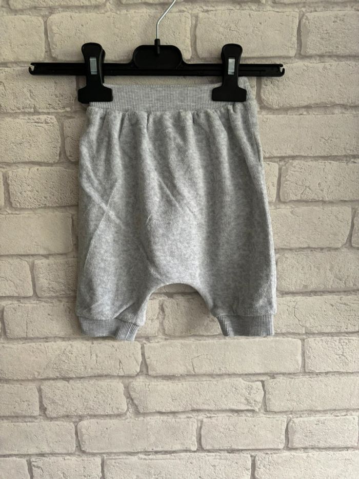 Pantalon kiabi taille 3 mois - photo numéro 2